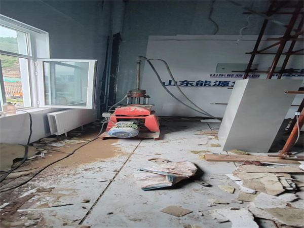 南口街道地基基础下沉墙体裂缝加固注浆顶升施工