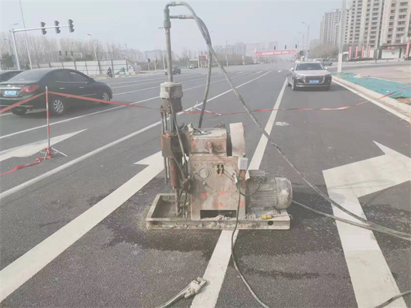 南口街道公路路面下沉沉降开裂注浆加固施工